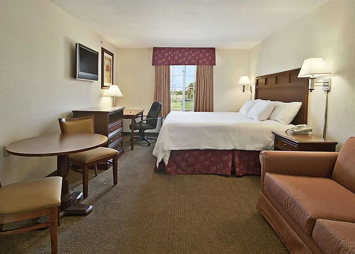 Super 8 By Wyndham Bowling Green North