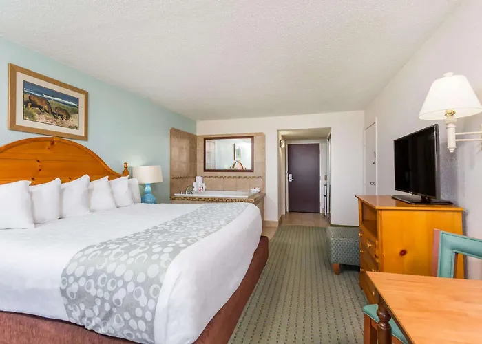 Ramada Plaza By Wyndham Nags Head Oceanfront