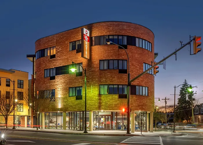 Best Western Plus Philadelphia Airport South - At Widener University