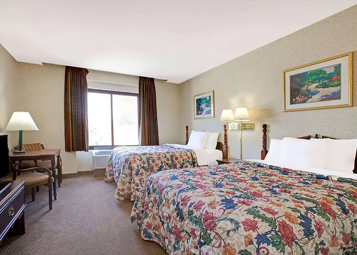 Days Inn By Wyndham Parsippany