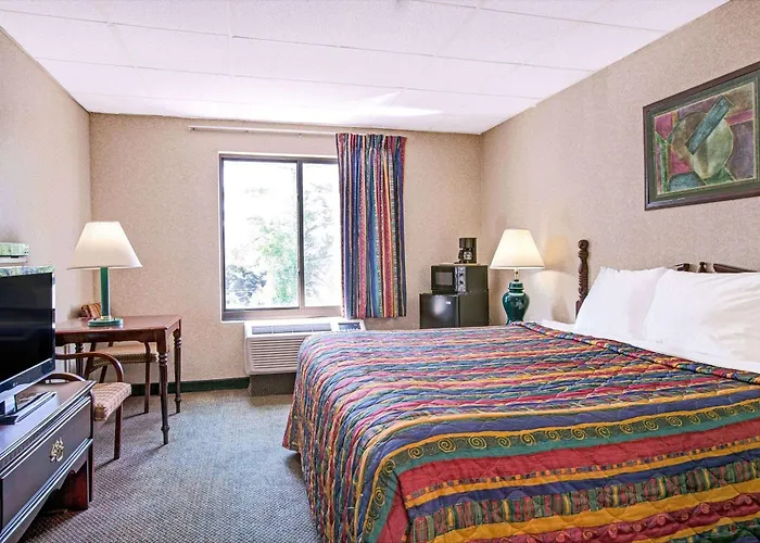 Days Inn By Wyndham Parsippany