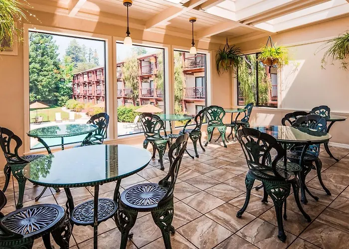 Best Western Plus Humboldt House Inn