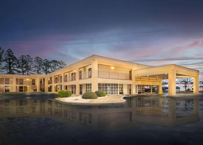 Days Inn By Wyndham Atlanta Stone Mountain