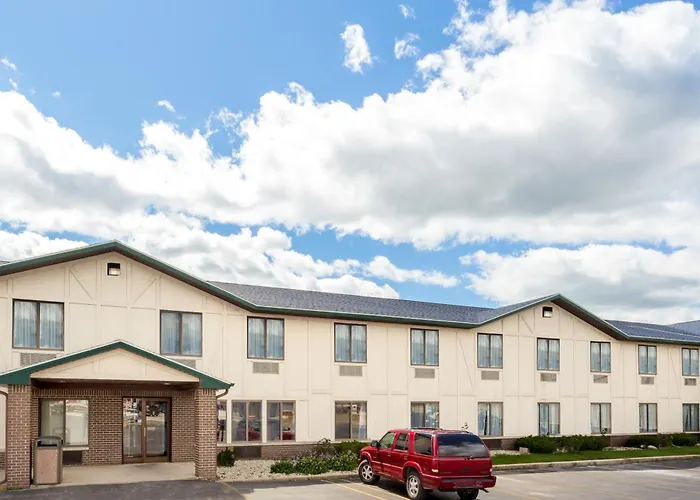 Delavan Inn And Suites