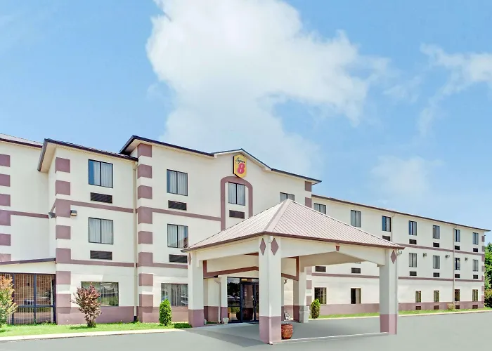 Super 8 By Wyndham Jackson Ridgeland