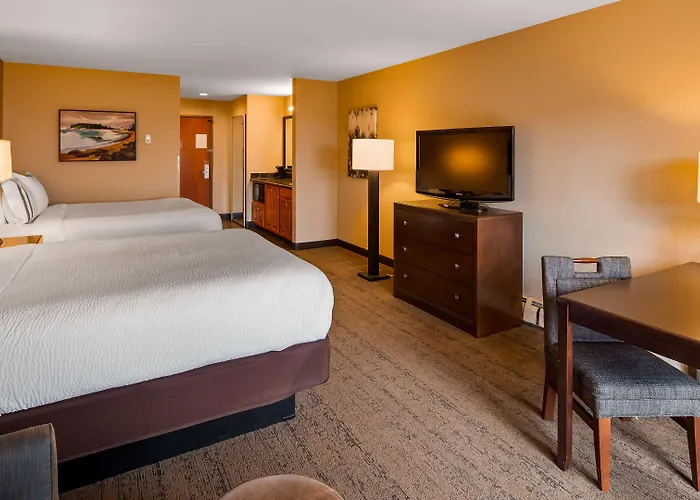 Best Western Plus Superior Inn