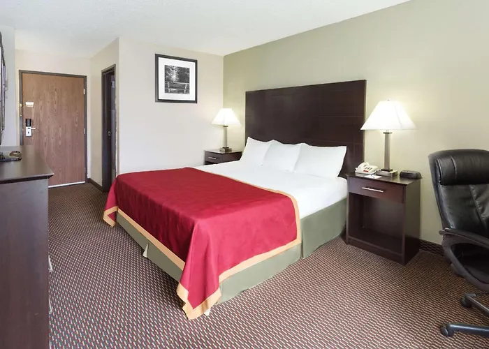 Baymont By Wyndham Beloit
