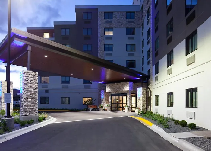 Holiday Inn Express Roseville-St. Paul By Ihg