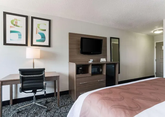 Quality Inn & Suites Ferdinand