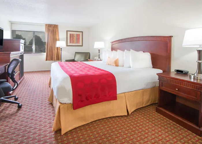 Ramada By Wyndham Enid