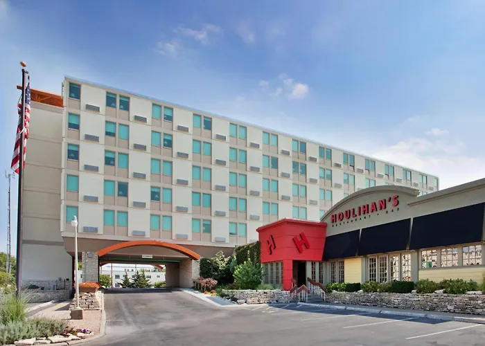 Holiday Inn At The Campus By Ihg