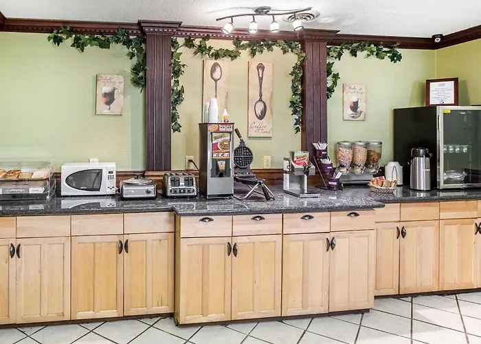 Rodeway Inn & Suites Smyrna - Nashville Area