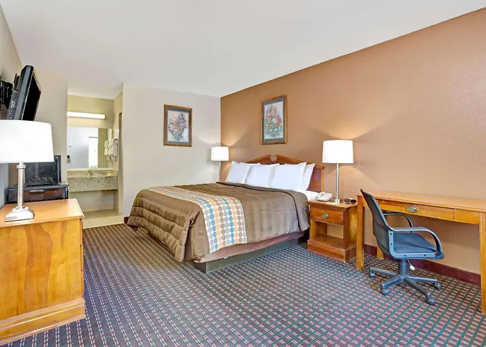 Days Inn By Wyndham Hernando