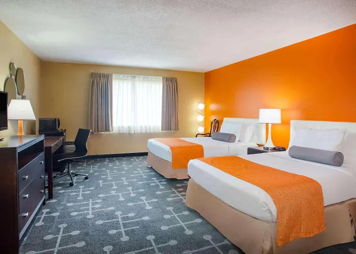 Howard Johnson By Wyndham College Park