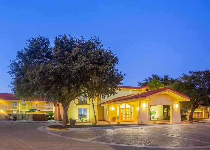 La Vista Express - Formerly La Quinta