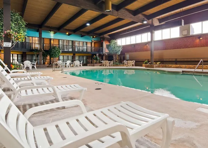 Crossroads Hotel & Event Center