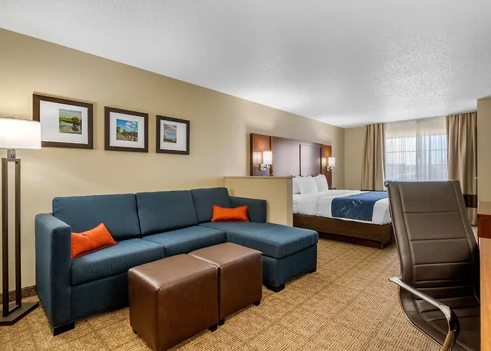 Comfort Suites Cedar Falls Industrial Park