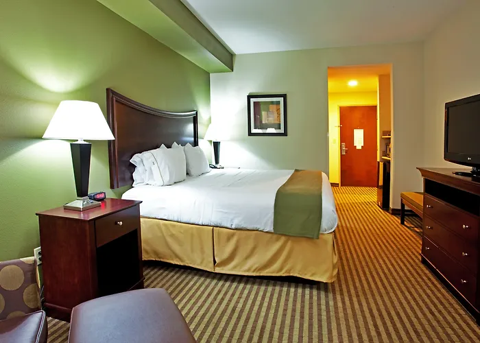 Holiday Inn Express Hotel & Suites Biloxi- Ocean Springs By Ihg