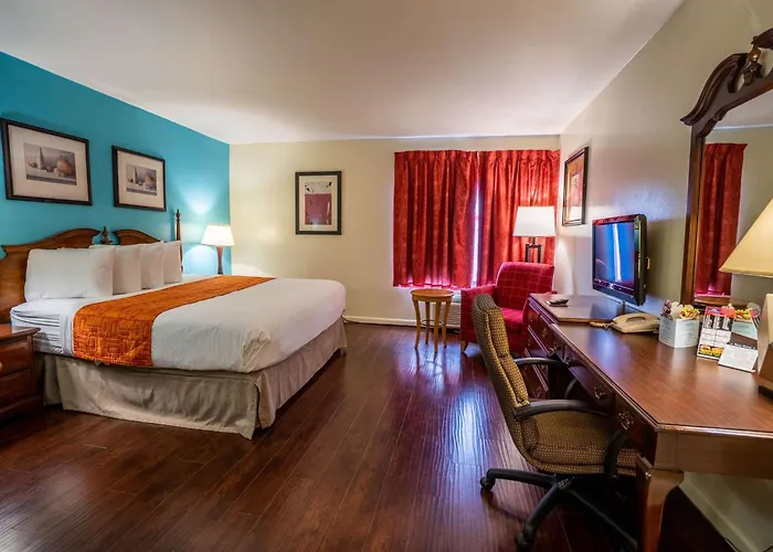 Howard Johnson By Wyndham Buena Park