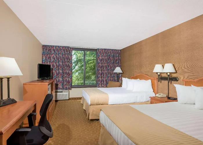 Ramada By Wyndham Watertown Thousand