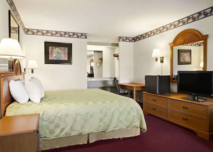 Ramada By Wyndham Batesville