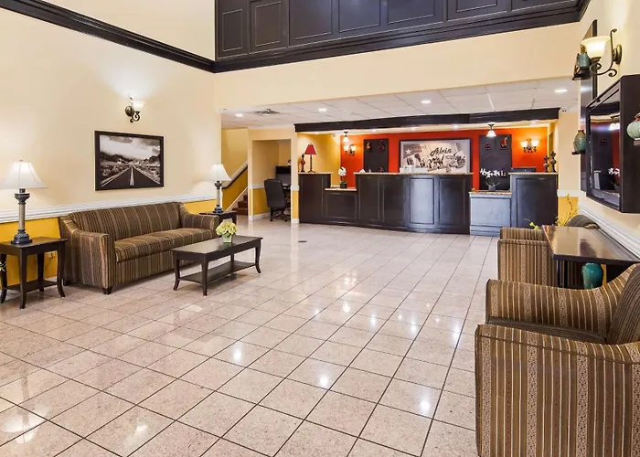 Surestay Plus Hotel By Best Western Alvin