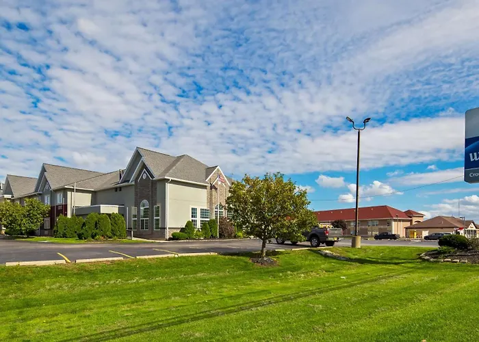 Best Western Crown Inn & Suites - Batavia