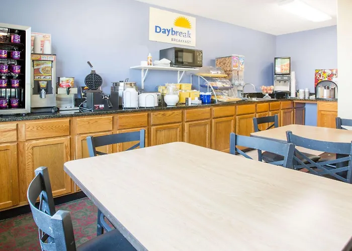 Days Inn By Wyndham Lexington Ne
