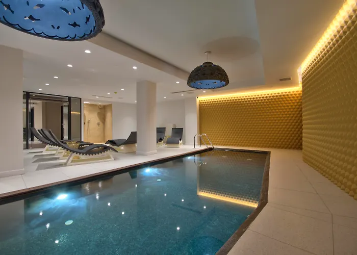 Holm Boutique & Spa - Ik Collection