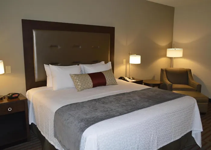 Best Western Plus Stevens County Inn