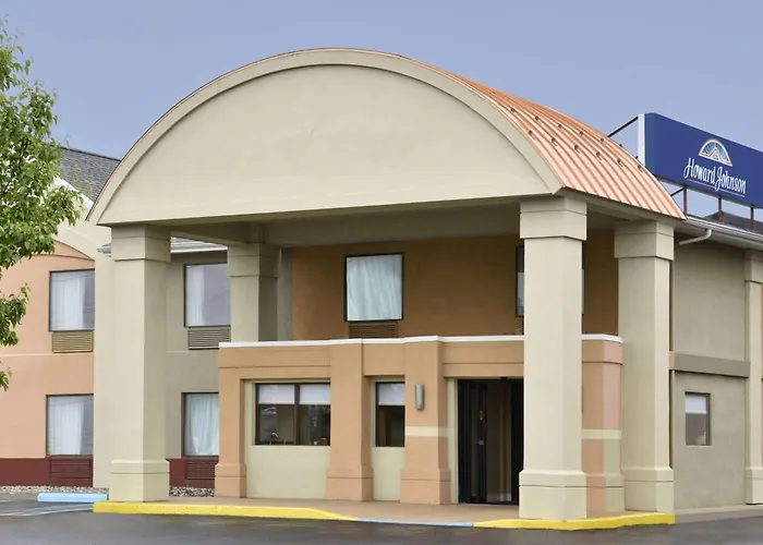 Howard Johnson By Wyndham Allentown/Dorney Hotel & Suites