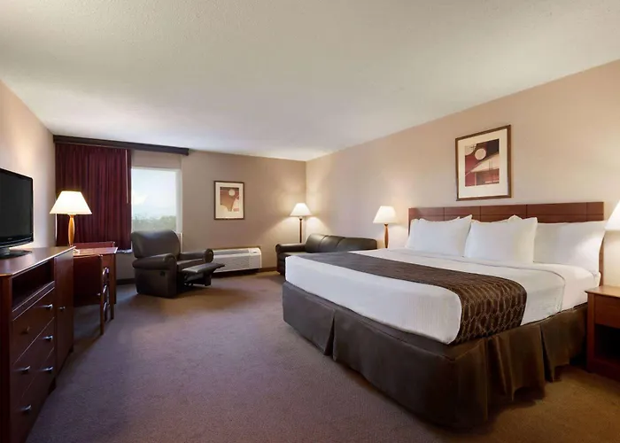 Ramada By Wyndham Bismarck
