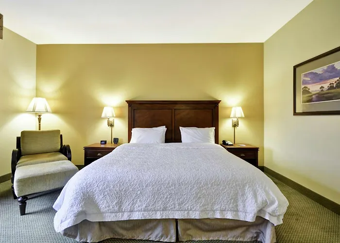 Hampton Inn & Suites North Charleston-University Boulevard