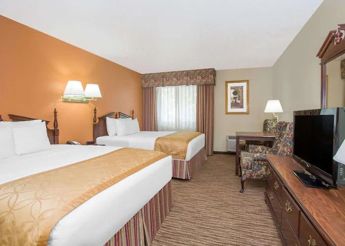 Days Inn & Suites By Wyndham Red Rock-Gallup
