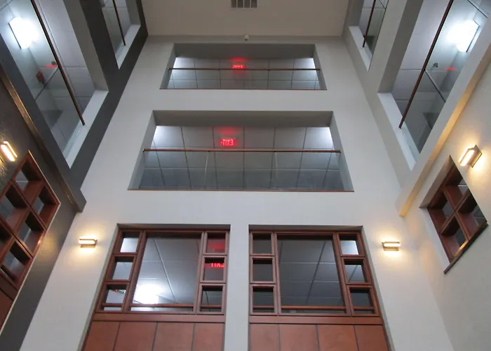 Best Western Plus St. Louis West-Westport