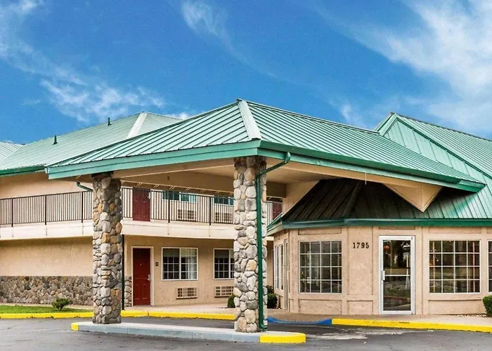 Quality Inn & Suites Minden