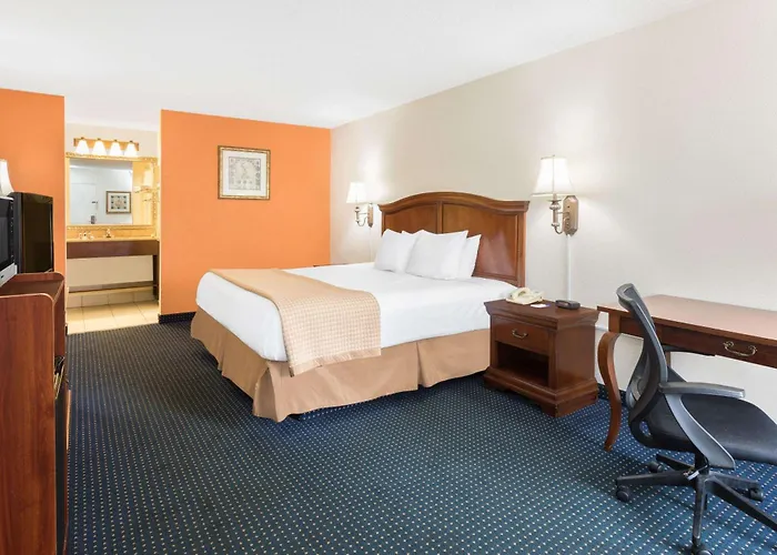 Baymont By Wyndham Rocky Mount I-95