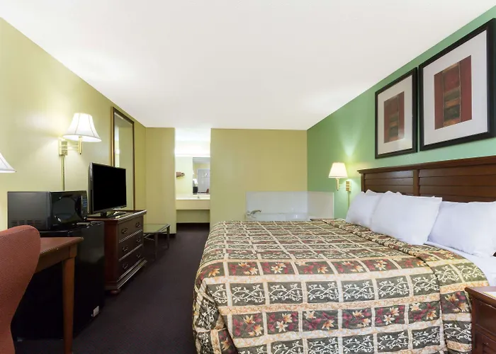 Days Inn Lamont/Monticello