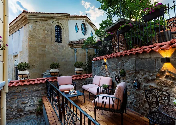 Art Boutique Hotel Gallery 37 Plovdiv - Superb Location In The Old Town