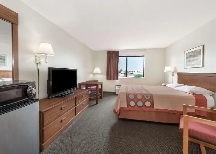 Super 8 By Wyndham Smithville Lake