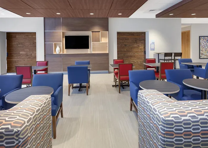 Holiday Inn Express & Suites - Hudson I-94 By Ihg