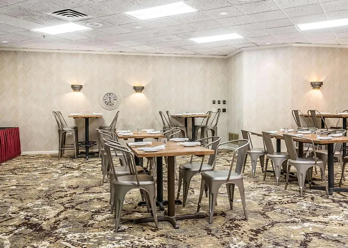 Envision Hotel Saint Paul South