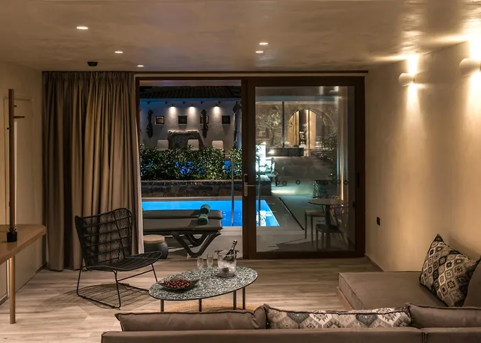 Petousis Hotel & Suites