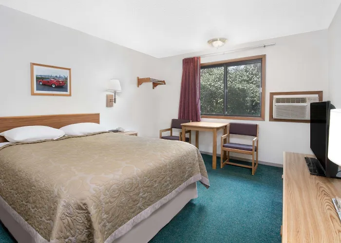 Super 8 By Wyndham Murdo
