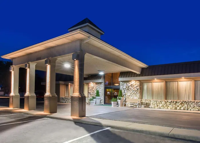 Ramada By Wyndham Midtown Grand Island