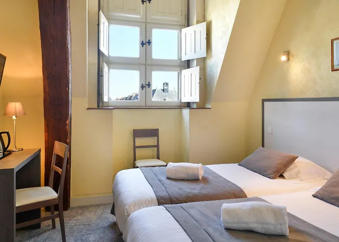 Logis Hotel Le Puits Dore