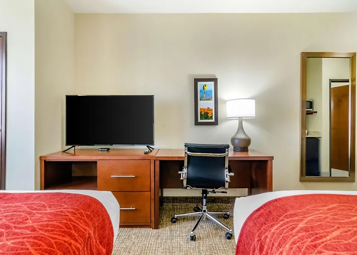 Comfort Inn & Suites Salina North