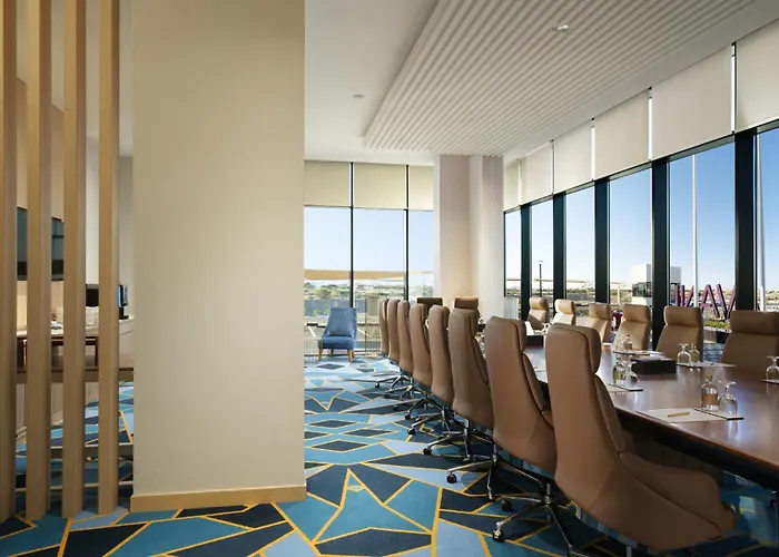 Maani Muscat Hotel & Suites