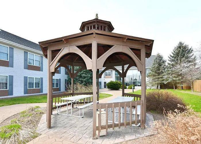 Country Inn & Suites By Radisson, Mount Morris, Ny