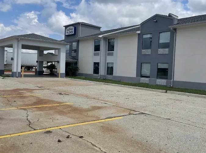 Baymont By Wyndham Iowa Lake Charles